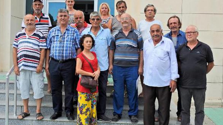 MHP'de toplu istifalar devam ediyor: Çeşme'de 41 kişi parti üyeliğinden istifa etti!