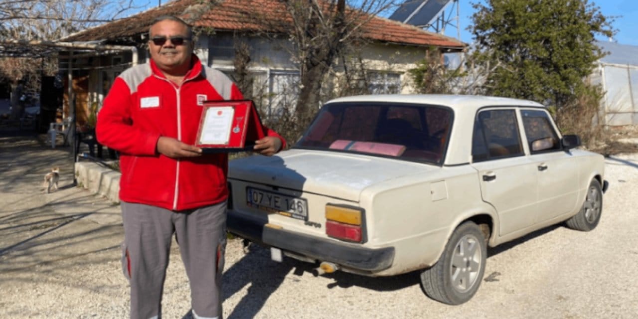 Evlenmediği için 10 yıllık birikimini TSK'ya bağışladı