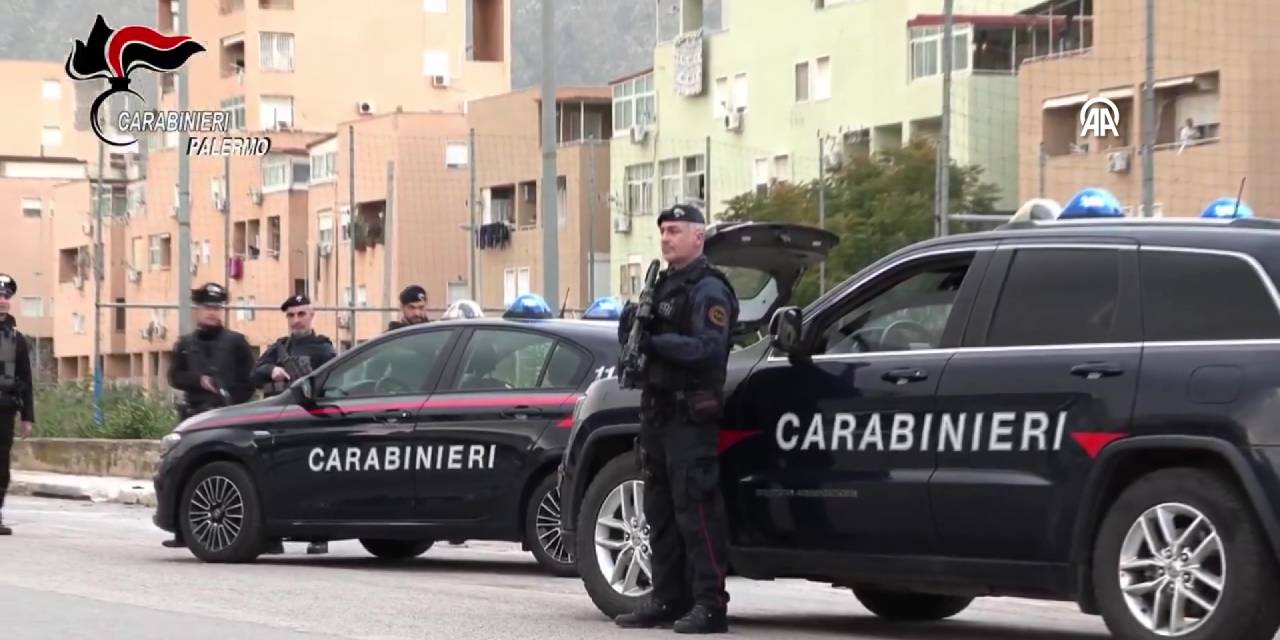 İtalya'da 'Cosa Nostra' operasyonu: 181 gözaltı