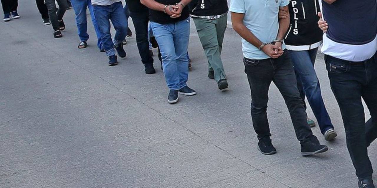 35 milyonu poşete koyup çöpe bıraktı: Dolandırıldığı sonradan anladı