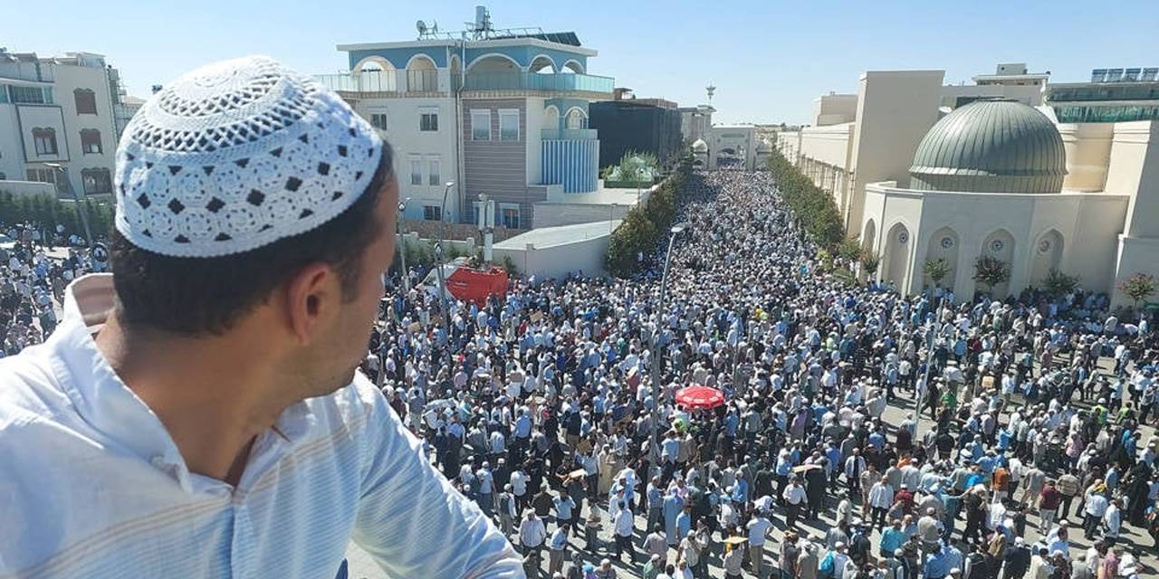 Menzil'de 'kardeş kavgası' kızıştı: Tarikat kara para aklama aracına dönüşmüş