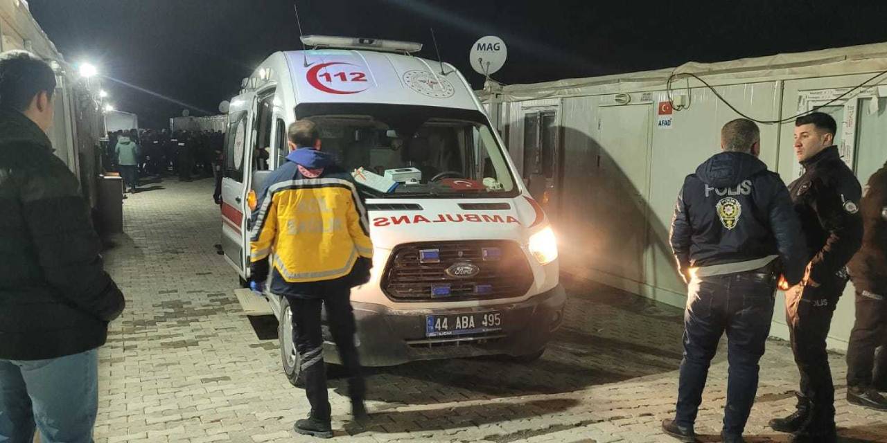 Polisi bıçaklayan şüpheli vurularak gözaltına alındı