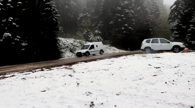 Bolu'da kar sürprizi