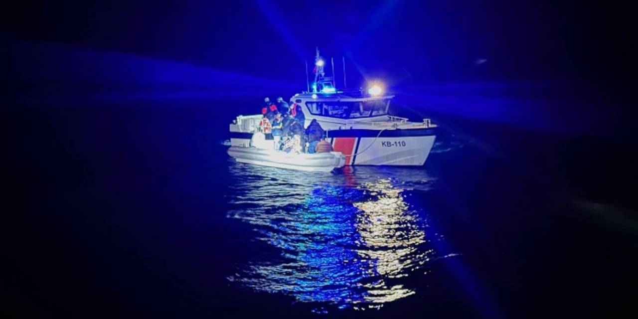 Ege açıklarında 5'i çocuk 19 kaçak göçmen yakalandı