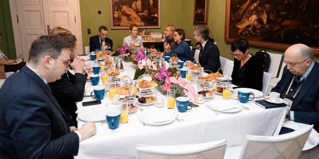 AB Dışişleri bakanları Münih’te toplandı