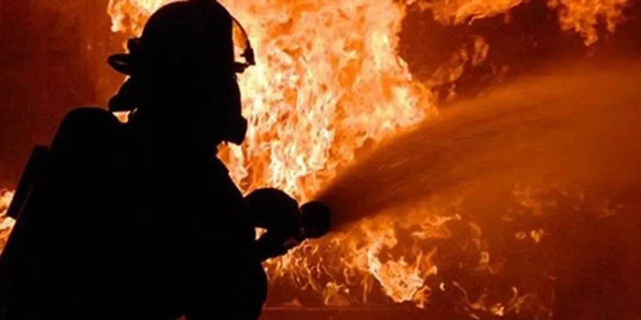 Üsküdar'da yangın! 2 yaralı