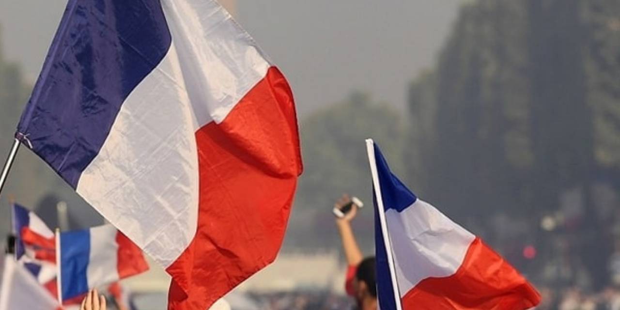 Fransa'da tarihi karar: Resmi meslek olarak tanındı