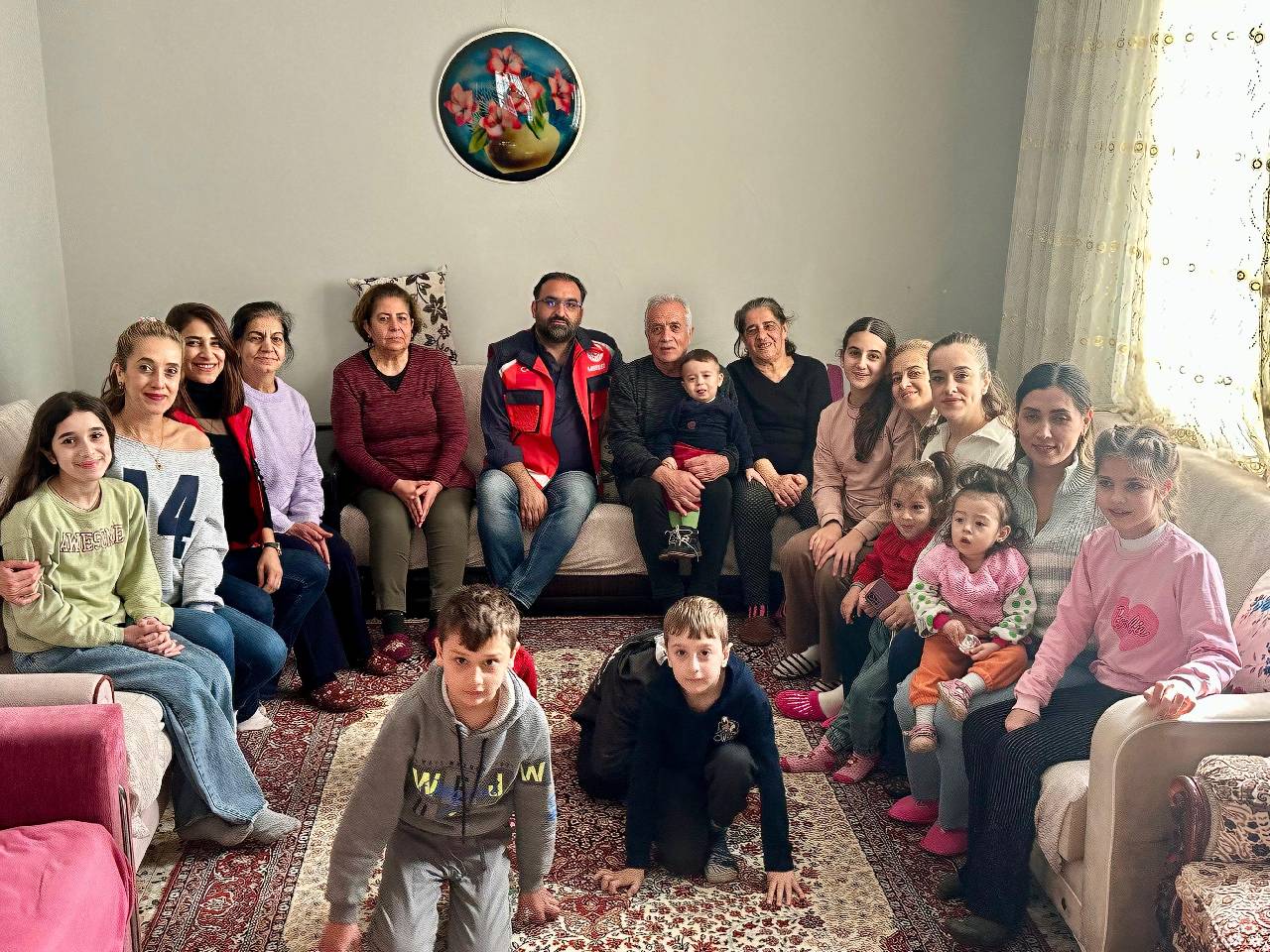 Bakanlık yerinde gördü: Evlilikte 25. ve 50. yılını tamamlayana tebrik ziyareti