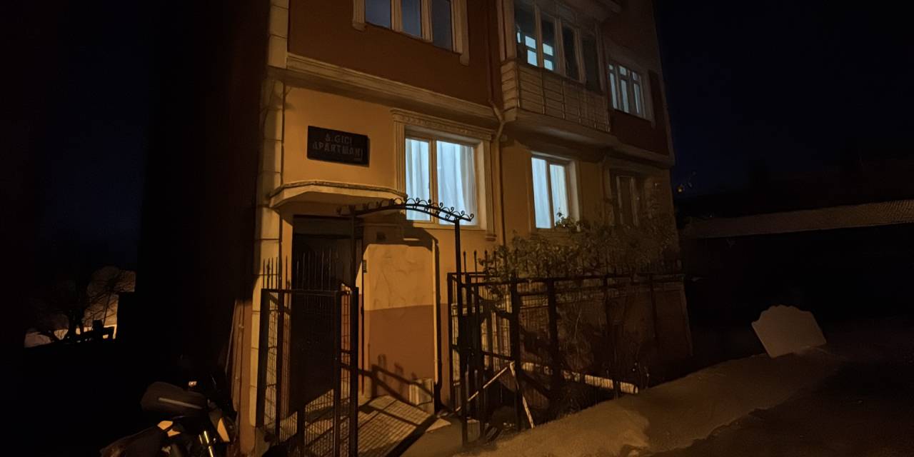 19 yaşındaki genç tartıştığı babasını bıçakla yaraladı