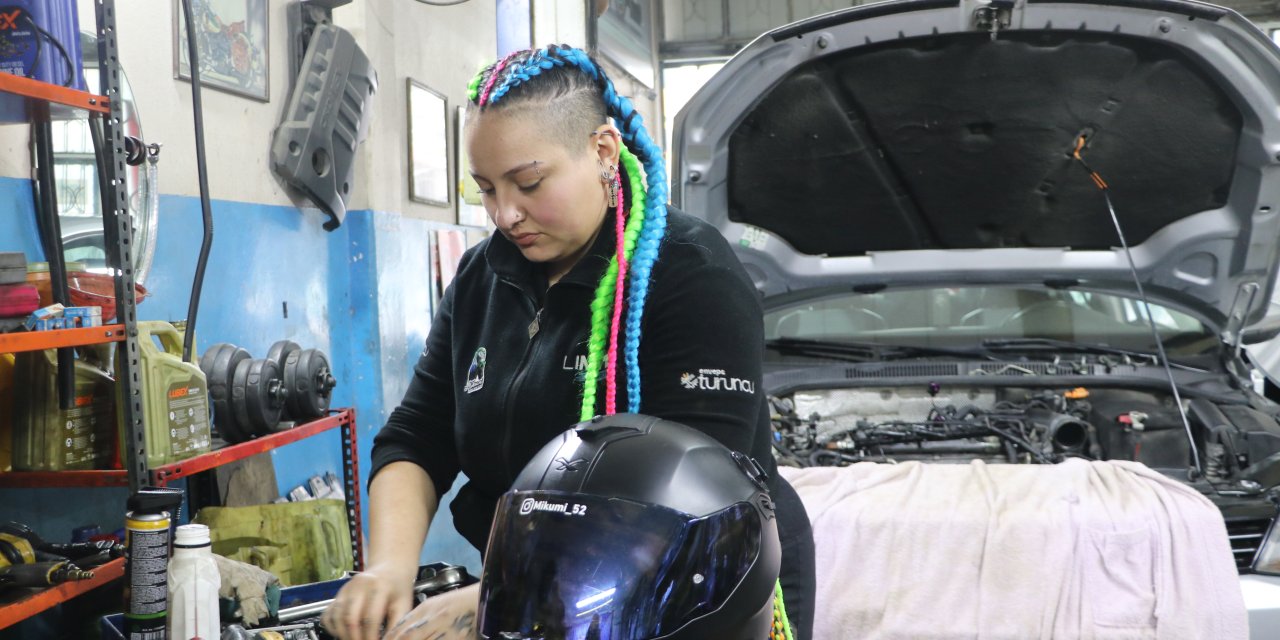 Sanayinin tozunu attıran Mia’nın sıra dışı kariyeri!