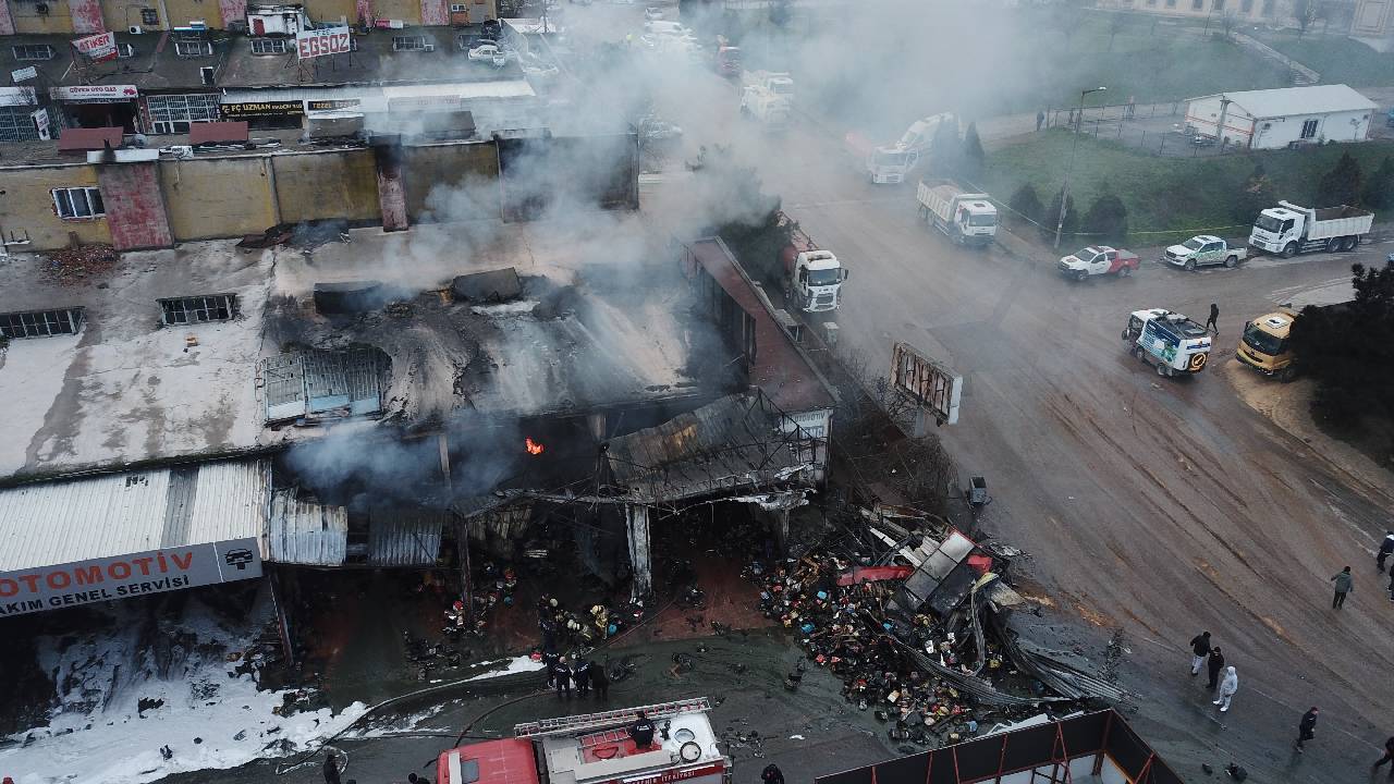 3 depo motoryağı 4.5 saat cayır cayır yandı