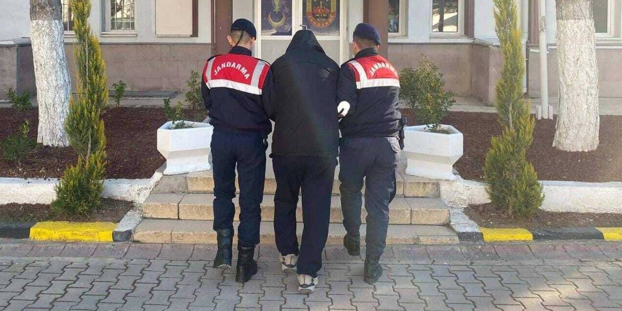 10 Yıl 8 Ay hapis cezasıyla aranan şahıs operasyonla yakalandı