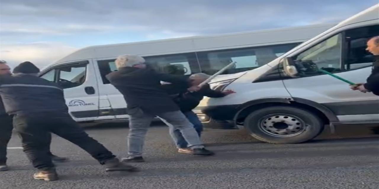 Otoyolda sopalı kavga!