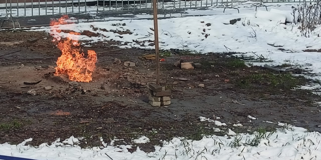 Kocaeli'nde 47 metrelik gizemli yangın hâlâ sönmedi! Gözler TÜBİTAK ve TPAO'da