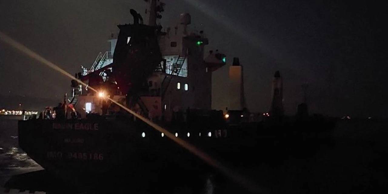 Çanakkale'de bir gemiye operasyon: Binlerce paket ele geçirildi