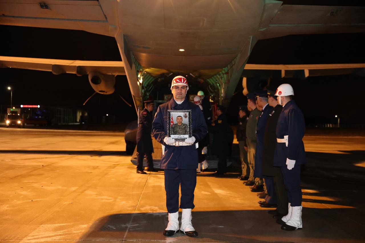 Şehit Mustafa Uslu'ya son görev