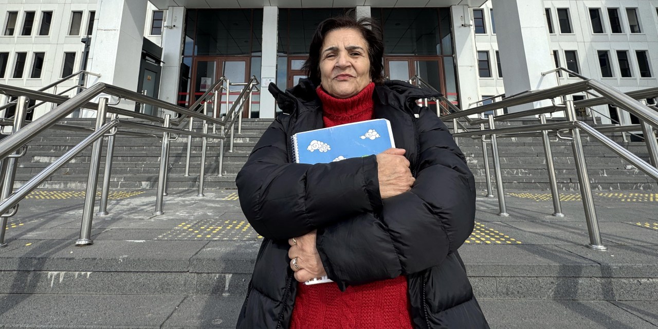 70 yaşında arkeolog olmak için üniversiteye adım attı