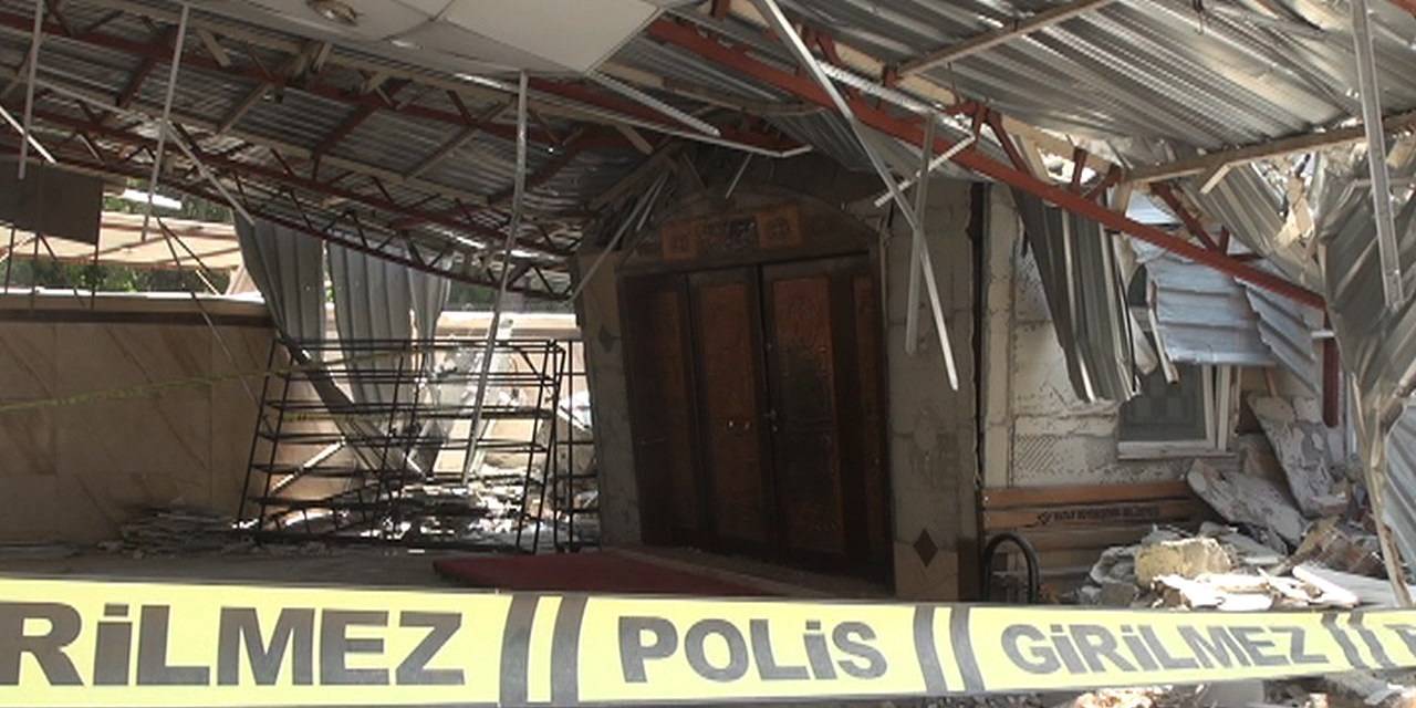 Depremde hasar gören cami ve kiliselerin restorasyonu için destek istediler