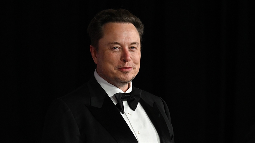 Elon Musk federal çalışanlara kafayı taktı!