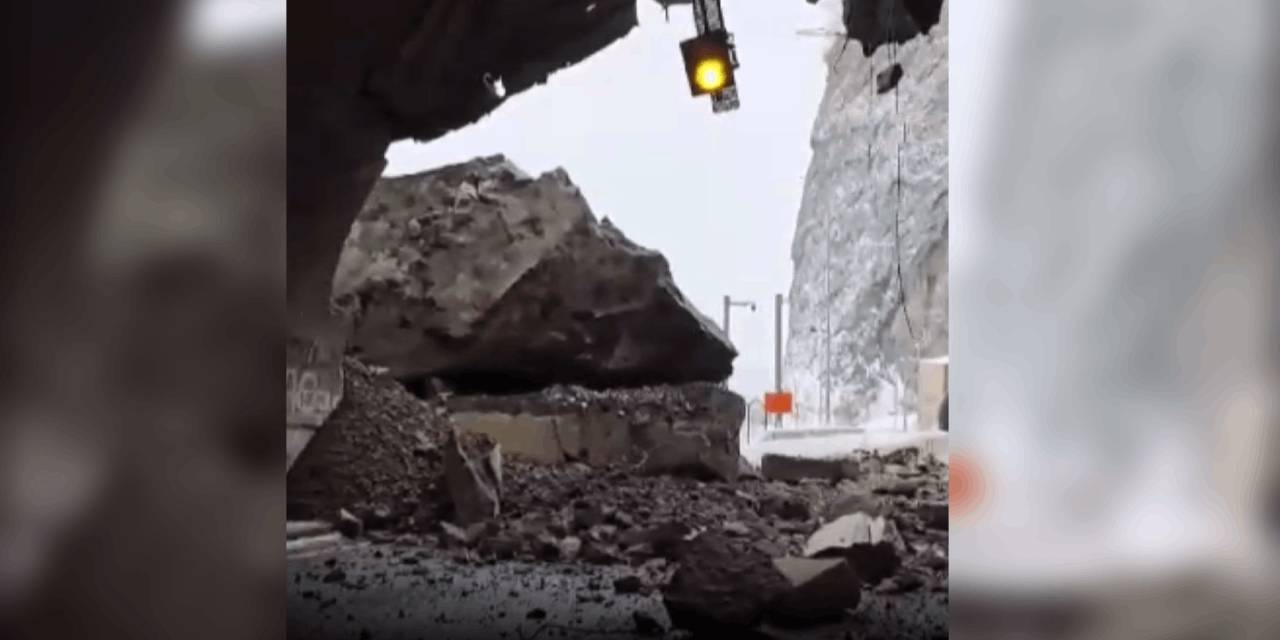 Tünel çıkışında heyelan! Ulaşıma kapandı