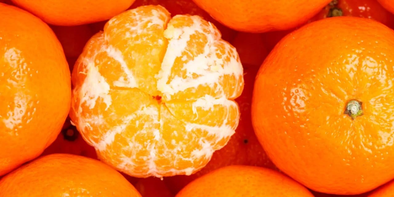 Bütün daha iyidir: Mandalinanın beyaz liflerini neden soymamalısınız?