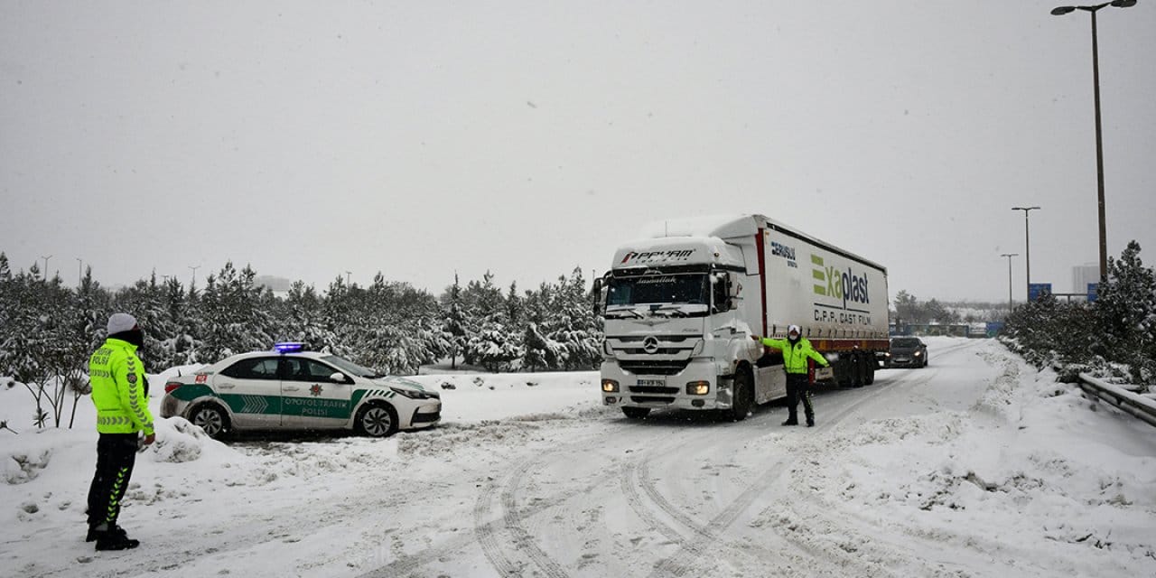 Van, Muş ve Bitlis'te 34 yerleşim yerine ulaşım yok!