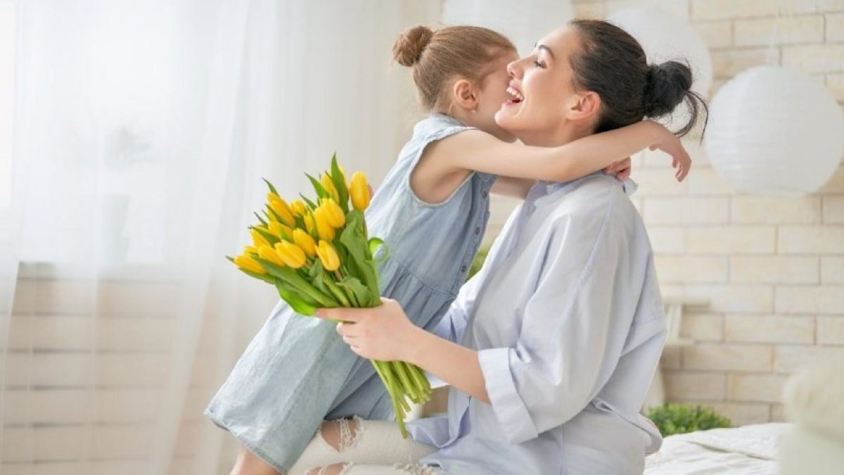 Anneler Günü mesajları! En güzel Anneler Günü şiirleri