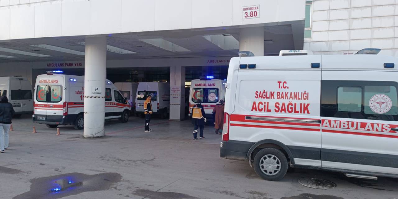 28 öğrenci ve 1 öğretmen hastaneye kaldırıldı