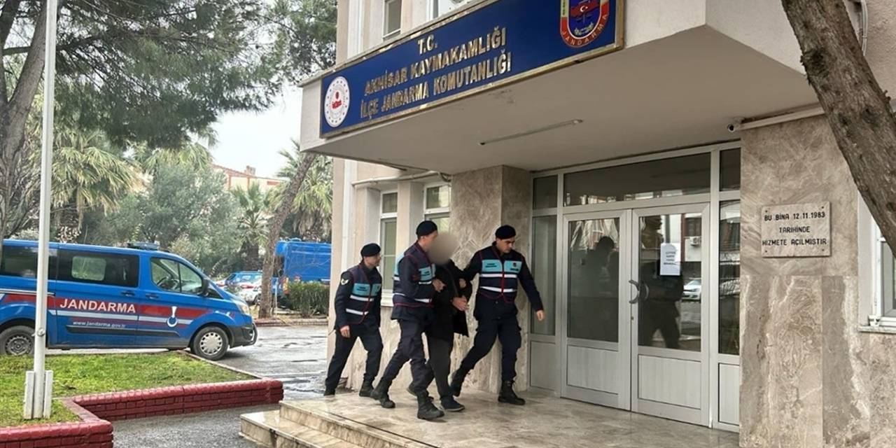 MİT ve jandarmadan 5 farklı adrese ortak operasyon: 5 Gözaltı