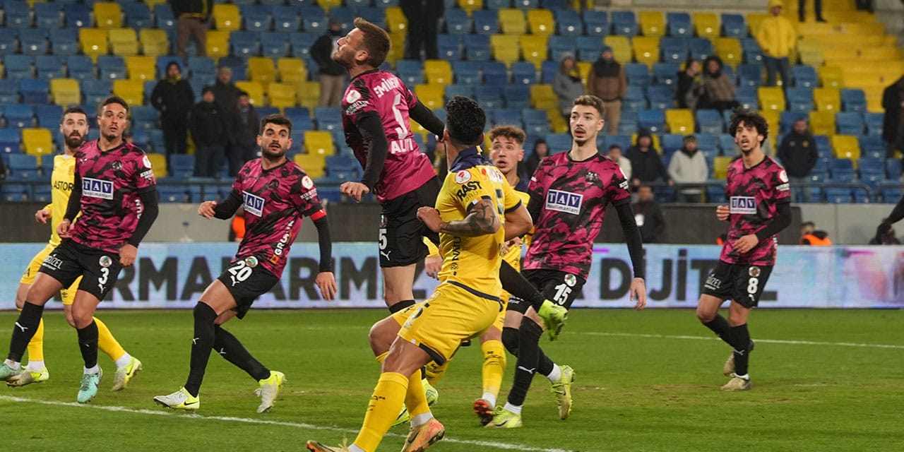 Önce 3 puandan sonra kupadan oldular