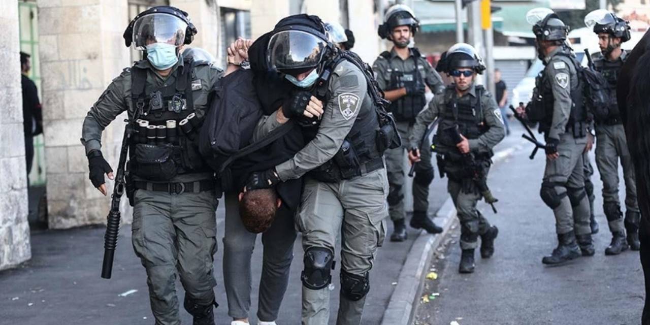 İsrail Batı Şeria'da 4 kişiyi gözaltına aldı