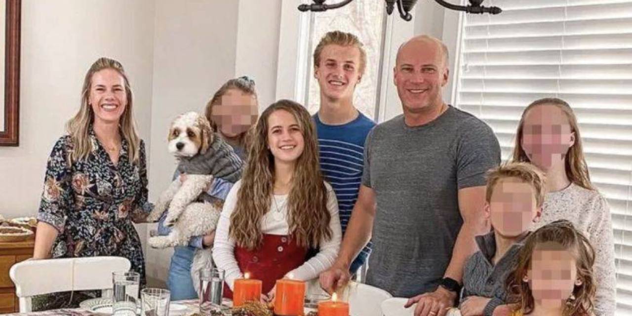 İdeal aile imajı çizen youtuber: Çocuklarını istismardan tutuklandı