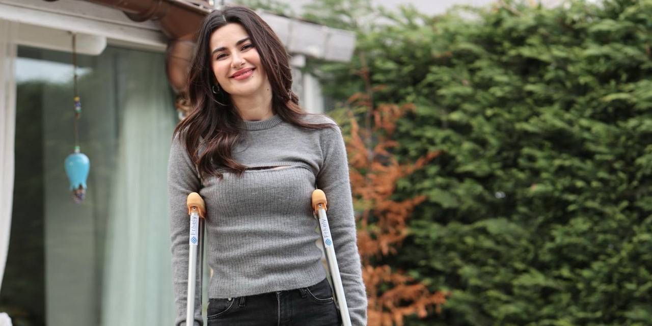 Nesrin Cavadzade hastanelik oldu! Yürümesi yasaklandı