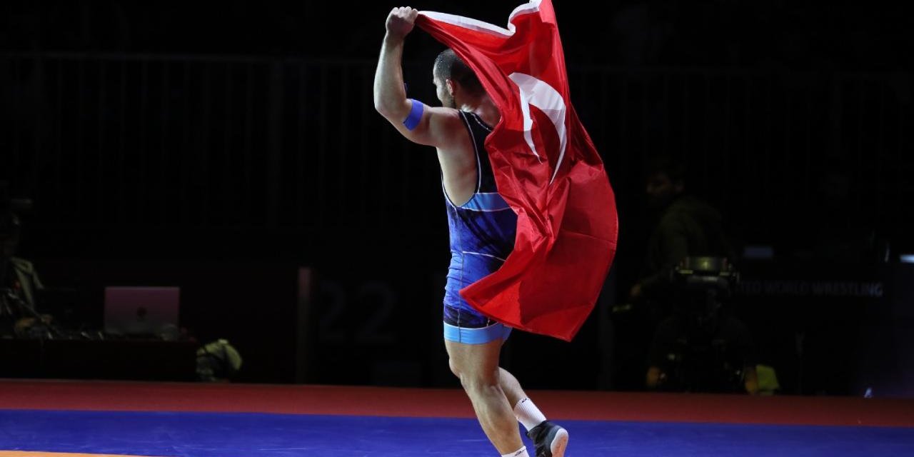 Bronz madalya Feyzullah Aktürk'ten geldi