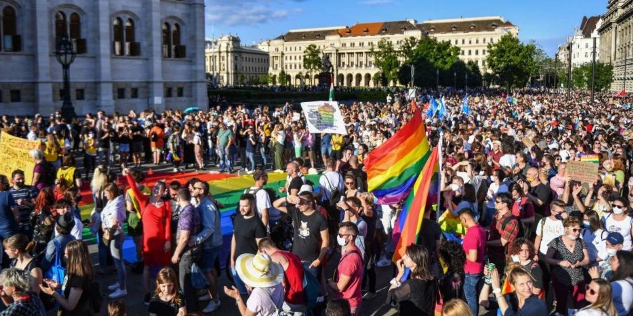 AB ülkesinde şok karar! LGBT yürüyüşleri yasaklandı