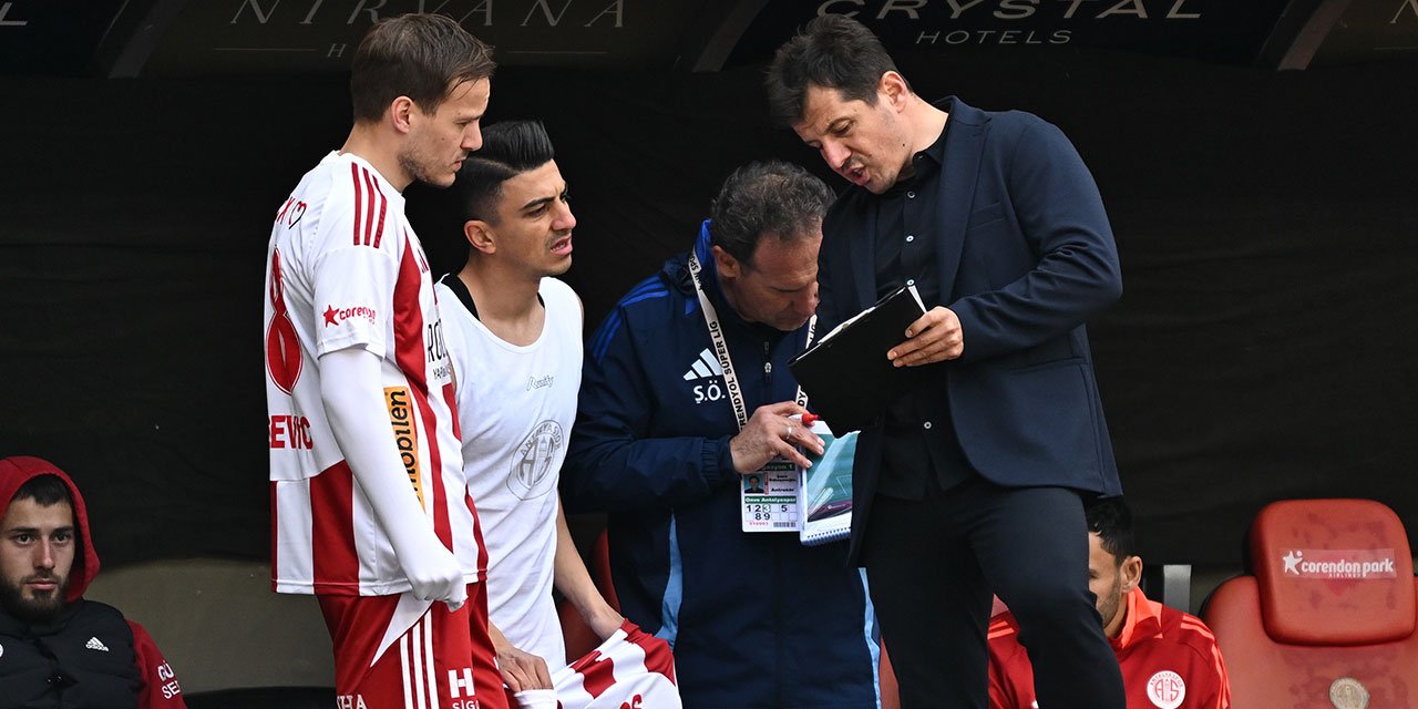 Emre Belözoğlu kulübeye dönüyor