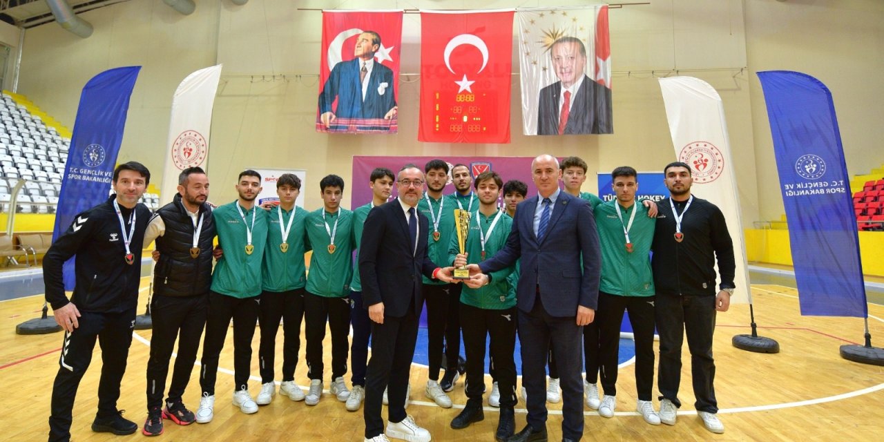 Kartepe Belediye ve Gaziantep Hokeygücü Süper Lig'e çıktı