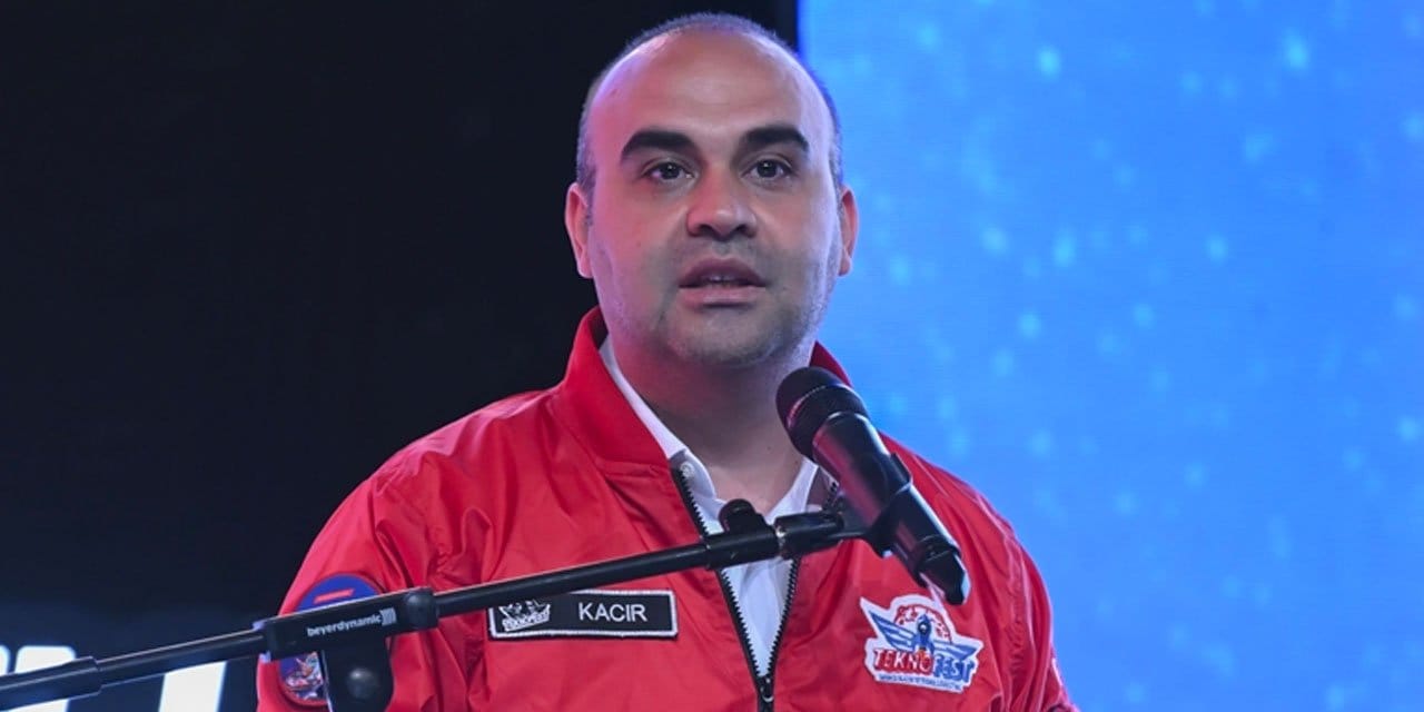 Bakan Kacır: Antarktika'da 'Yakın Uzay Gözlem İstasyonu' kuruldu