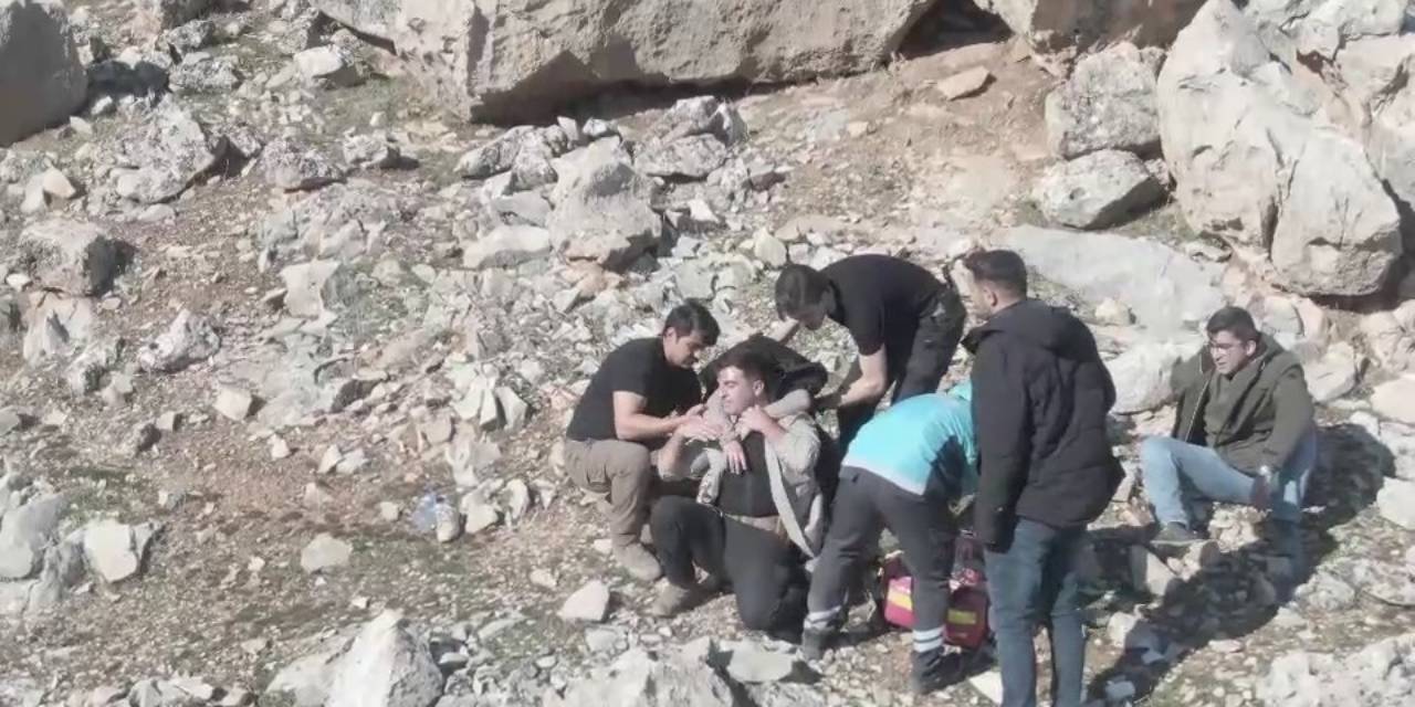 Genç kız 20 saatlik arama sonucu boş arazide bulundu