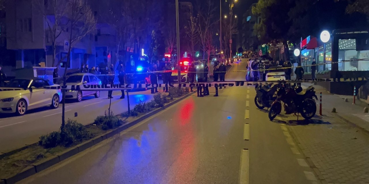 Konuşmak için kafeye çağırdı: Silahla 3 yerinden vurdu