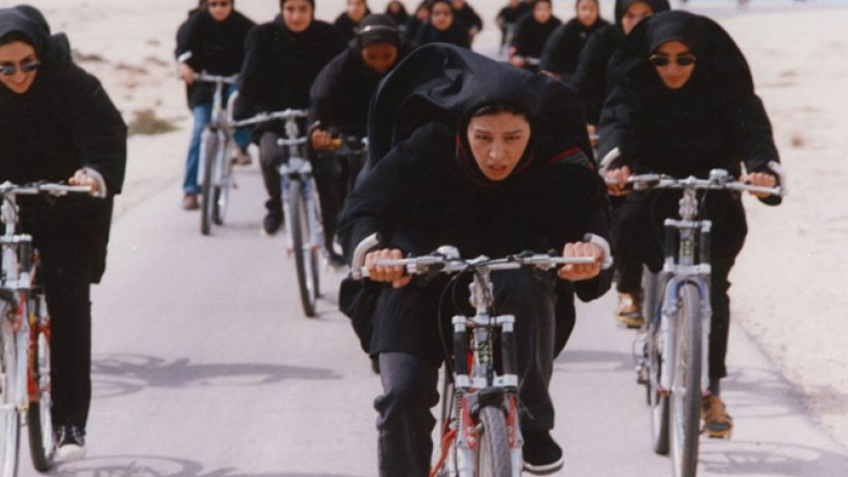 İran'da kadınların umumi alanlarda bisiklet kullanması yasaklandı