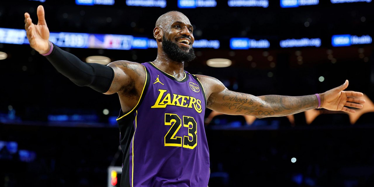 NBA tarihi alt üst oldu: LeBron James imkansızı başardı