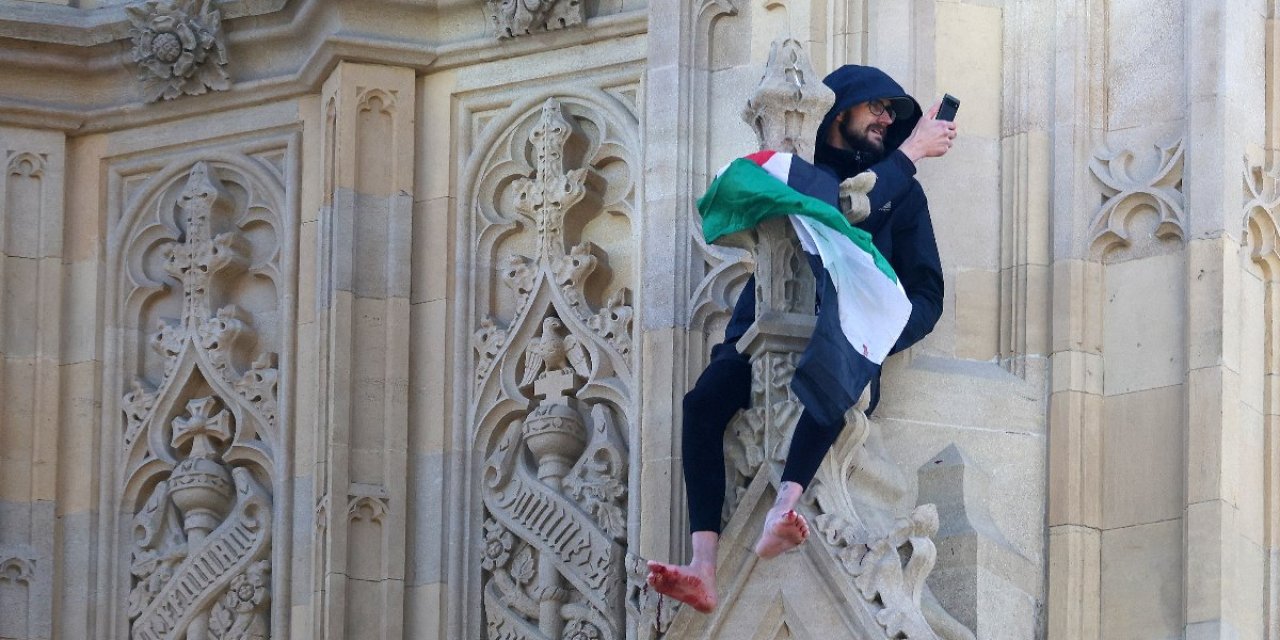 Londra'da saat kulesine tırmanan Filistinli gösterici 16 saat sonra indirildi