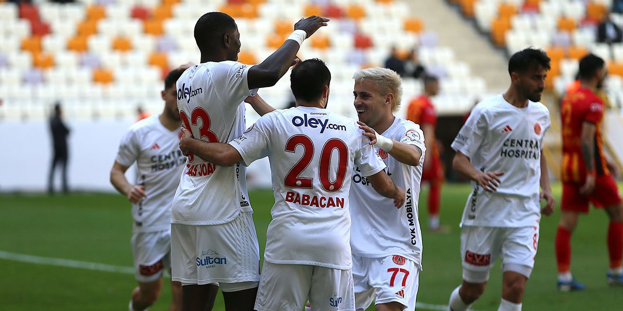 Ümraniyespor yarım deste gol attı