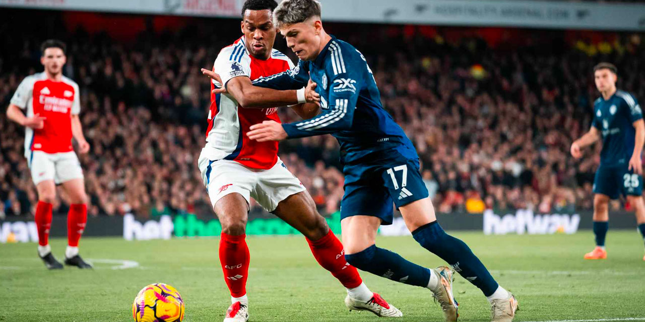 Manchester United Arsenal'e çelmeyi taktı