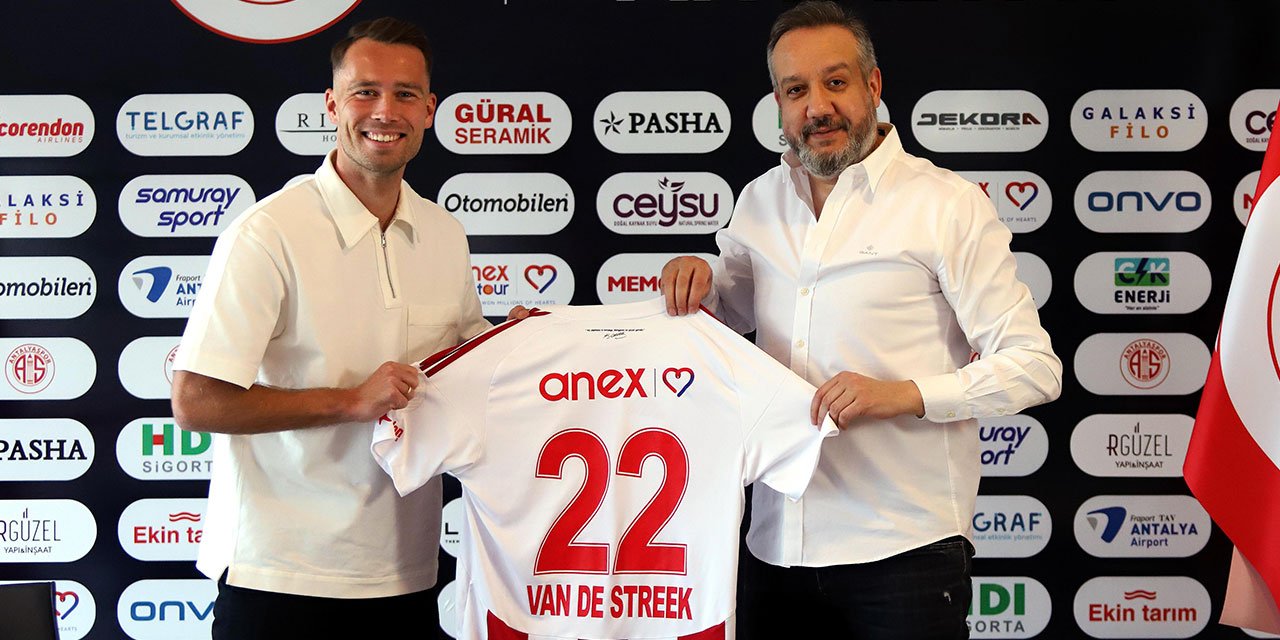 Van de Streek imzayı attı