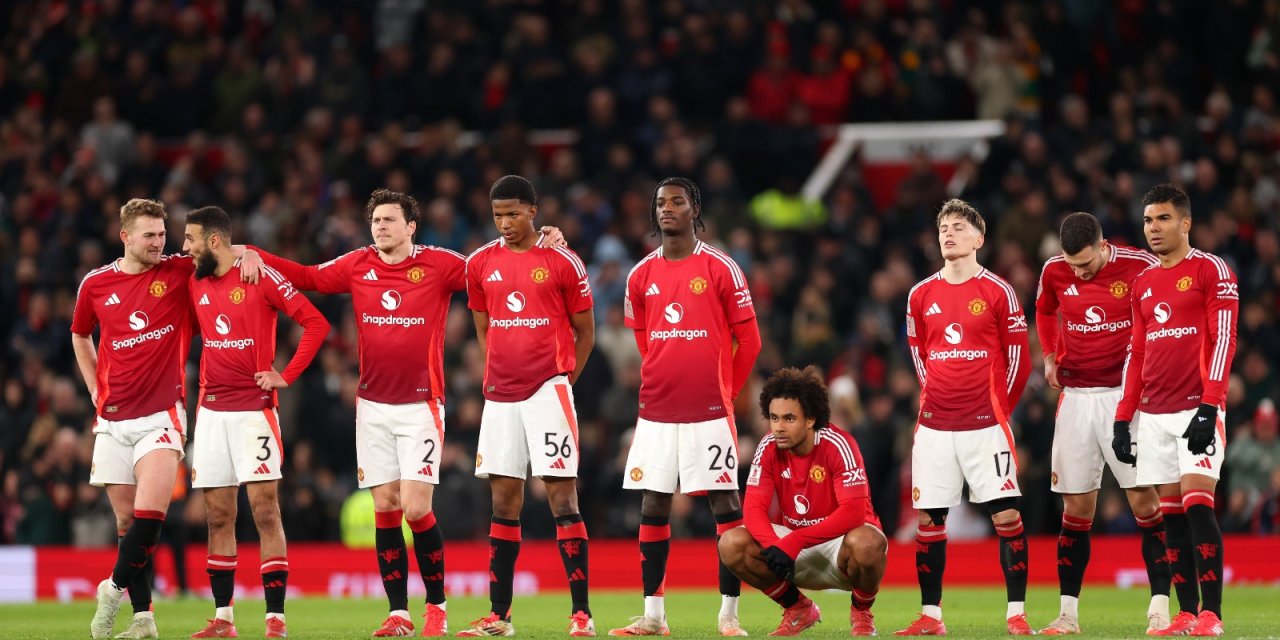 Manchester United'a üç uçlu mızrak