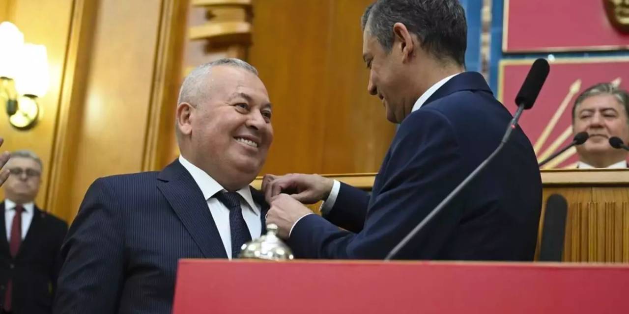 Cemal Enginyurt ayrılık kararını açıkladı: 'Siyaset ısındı' diyerek veda etti