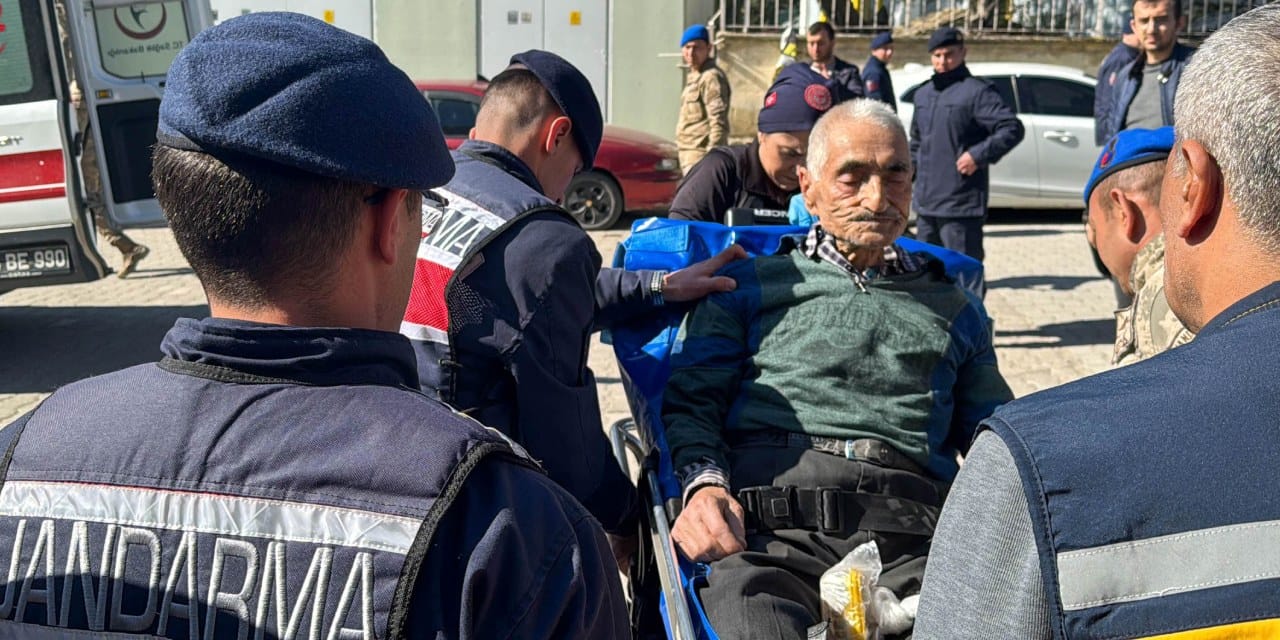 'Büyü' cinneti köyü kana buladı!  89 yaşında eline tüfek alıp katliam yaptı