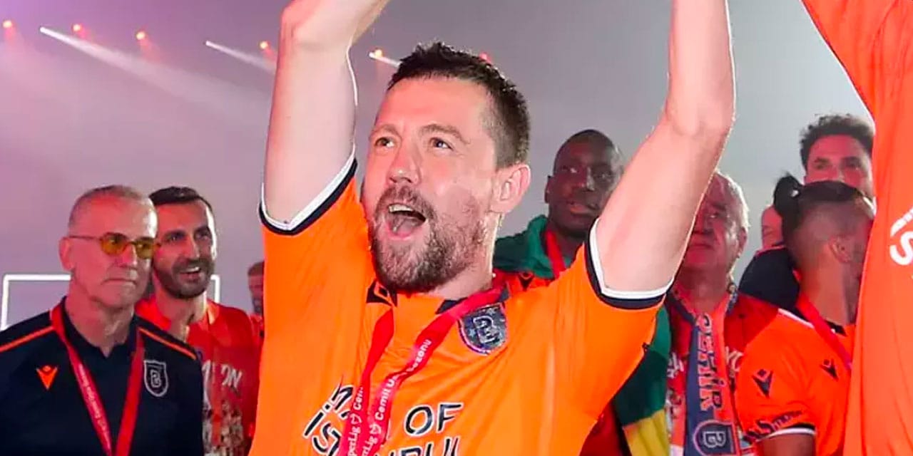 Uğur Uçar imzayı attı: Teknik direktörlük kariyeri başladı